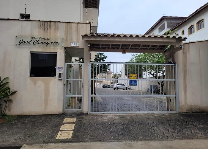aconchegante e espaçoso no Itaguá.